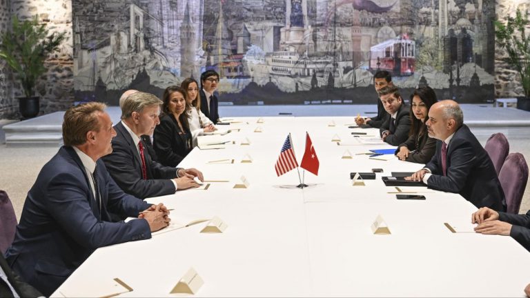 Cumhurbaşkanı Kılıç'ın Başdanışmanı ABD'li heyetle görüştü