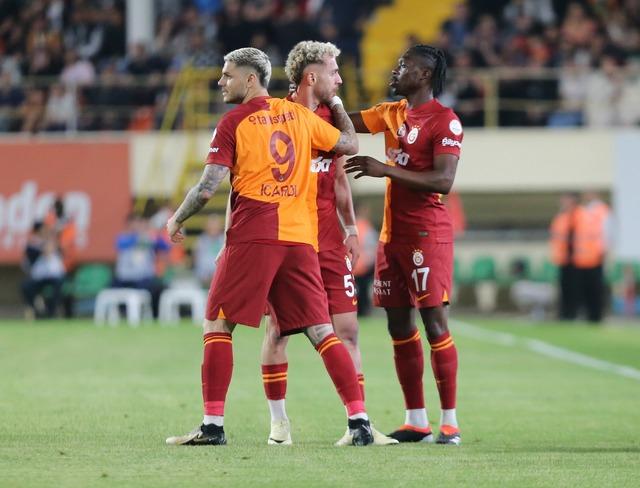 AA-20240415-34277487-34277485-CORENDON_ALANYASPOR_GALATASARAY