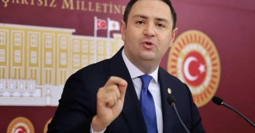 CHP'li Akdoğan: Çalışanlar Tatile Çıksın – Son Dakika Siyaset Haberleri