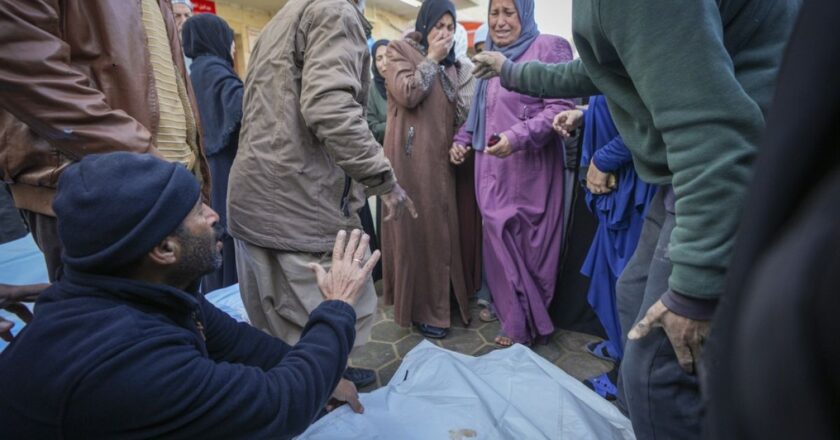 Ateşkes görüşmeleri sürerken İsrail Gazze’yi vurdu: En az 30 ölü