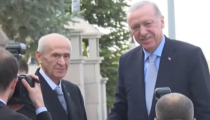 Son Dakika | Ankara'daki Sürpriz Cumhuriyet İttifak Zirvesi: Başkan Erdoğan Bahceli ile tanıştı