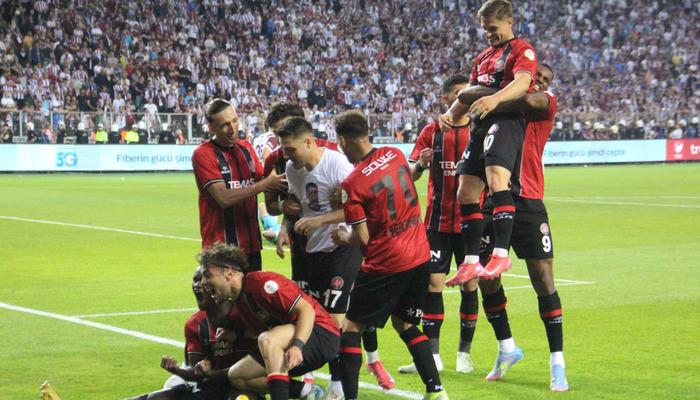 Fatih Karagümrük, Süper Lig’e yükselen üçüncü ve son takım oldu!