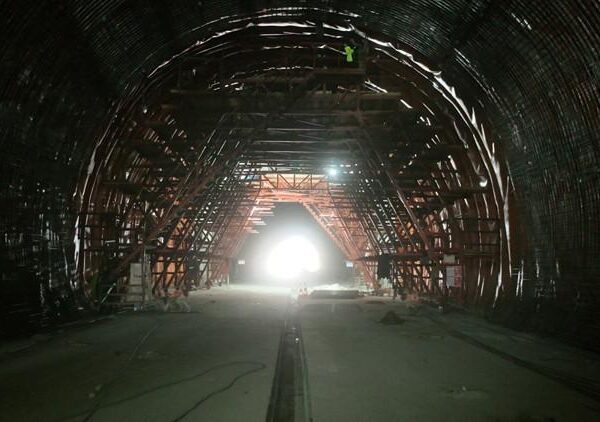 Ankara-İzmir arasına dev proje! En uzun tünelde ilk ışık göründü
