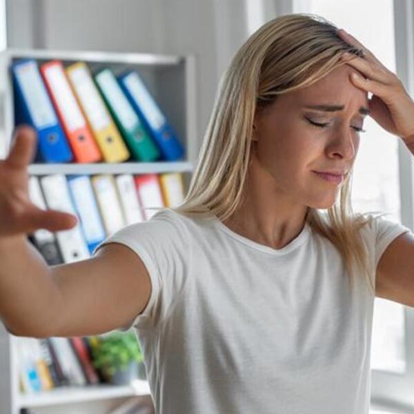 Vertigo Nedir, Neden Olur? Vertigo Tedavisi Nasıl Yapılır?