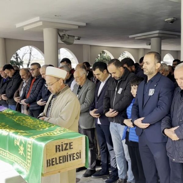 Trafik kazasında yaşamını yitirmişti! Sağlık personeli Nazmiye Demirel toprağa verildi