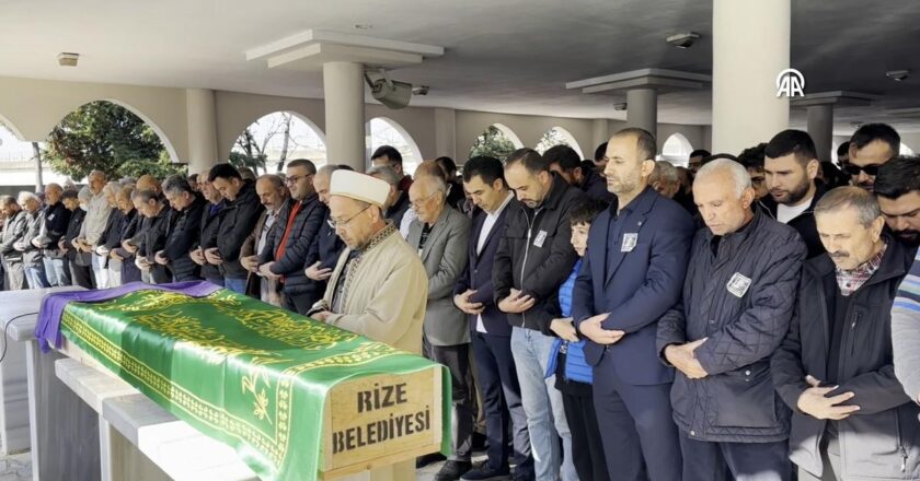 Trafik kazasında yaşamını yitirmişti! Sağlık personeli Nazmiye Demirel toprağa verildi