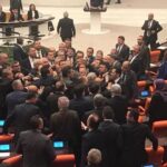 Bütçe tartışmaları tansiyonu yükseltti! Vekiller karşı karşıya geldi