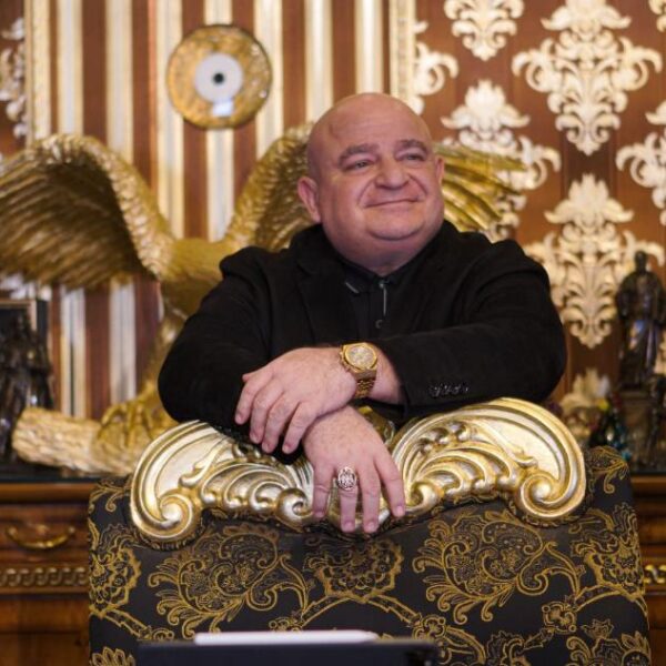 Moiz Mitrani: Özel iplik sektöründen Uluslararası Finansa Uzanan Başarı Hikâyesi